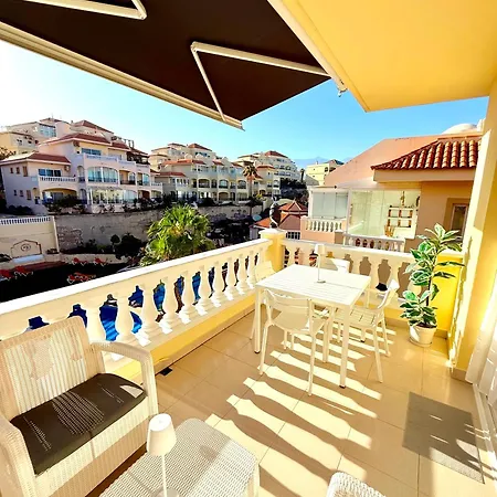 Sunny Penthouse In Golf Del Sur *