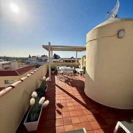 Sunny Penthouse In Golf Del Sur *